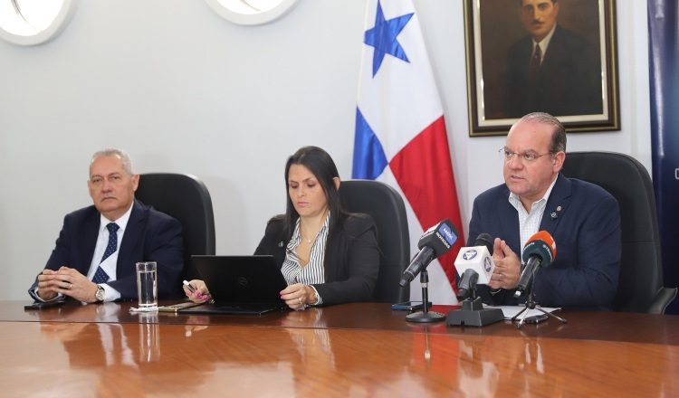 María Cuellar (The Marketing Group) y Juan Arias (CCIAP).  Cortesía