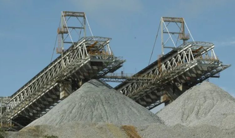 La actividad minera genera miles de empleos.