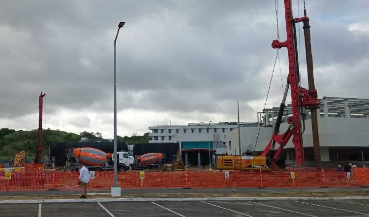 El Gobierno Nacional ejecuta proyectos de construcción públicos como el Instituto Oncológico en Ciudad de la Salud.  Archivo