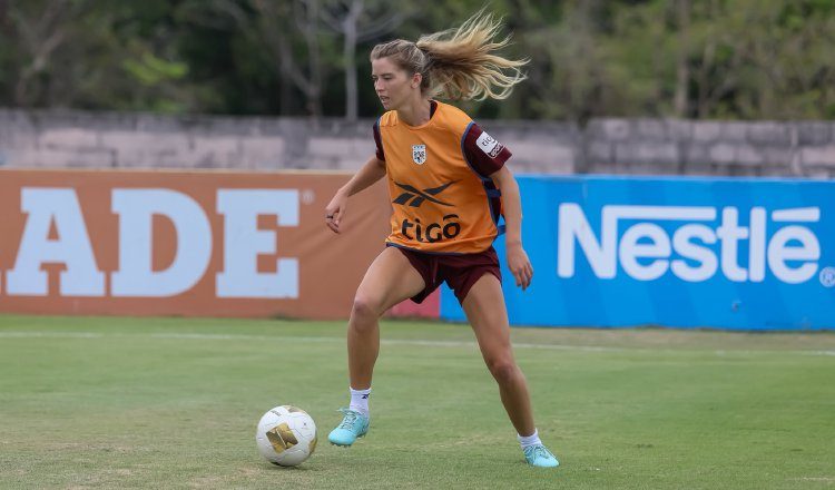 Riley Tanner en los entrenamientos de la selección de Panamá. Foto: FPF