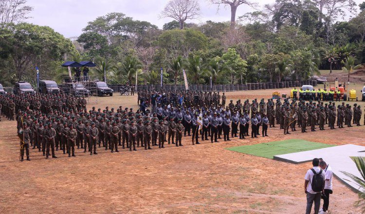Promoción XXIV-B de agentes del Servicio  Nacional de Fronteras e inspectores del Servicio Nacional de Migración, llamada 'José de Fábrega'.  cortesía