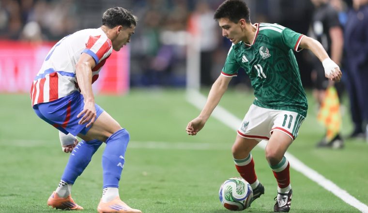 Los mexicanos tienen esperanzas puestas en Gilberto Mora. Foto:EFE