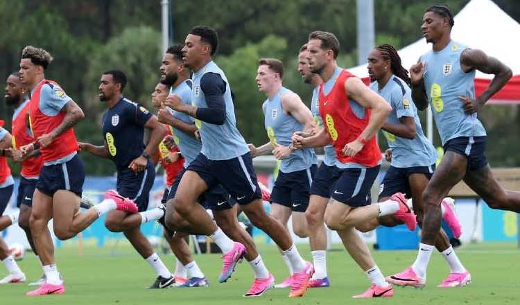 Jugadores de Inglaterra durante los entrenamientos en Florida. Foto: @england