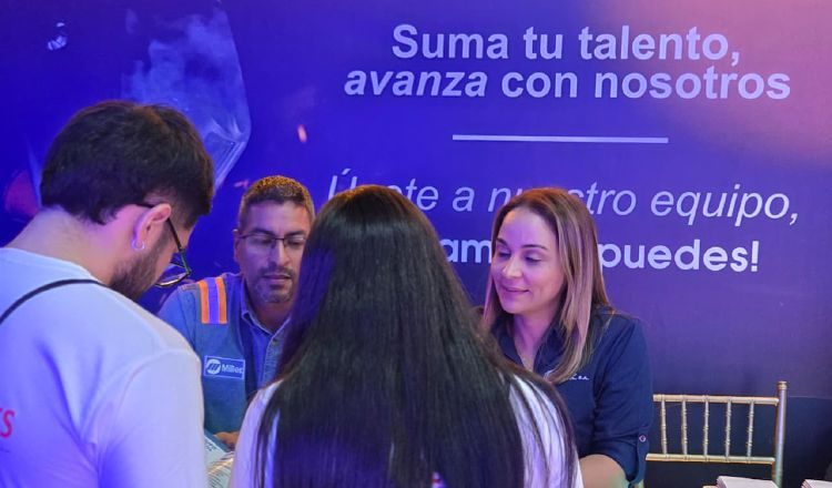 El objetivo de Apimpa con estos acercamientos es que los estudiantes entiendan que el mundo profesional actual es sumamente amplio y dinámico.  Vivian Jiménez 