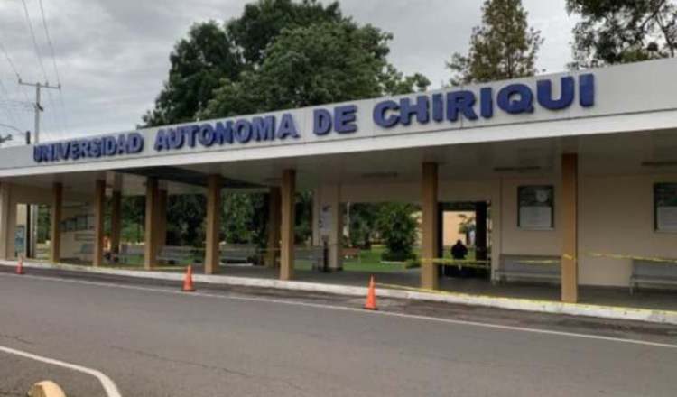 Dos personas, hasta la fecha, han presentado sus candidaturas a la rectoría.  Cortesía