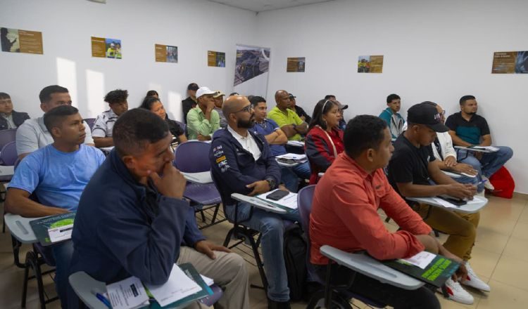 Las nuevas contrataciones, según datos suministrados por la empresa, han beneficiado a aproximadamente 1,000 personas de las comunidades cercanas al proyecto.  Cortesía