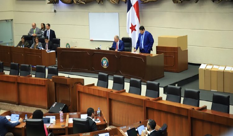 Las comisiones, de no llegar a acuerdos, se decidirán en el pleno. Cortesía