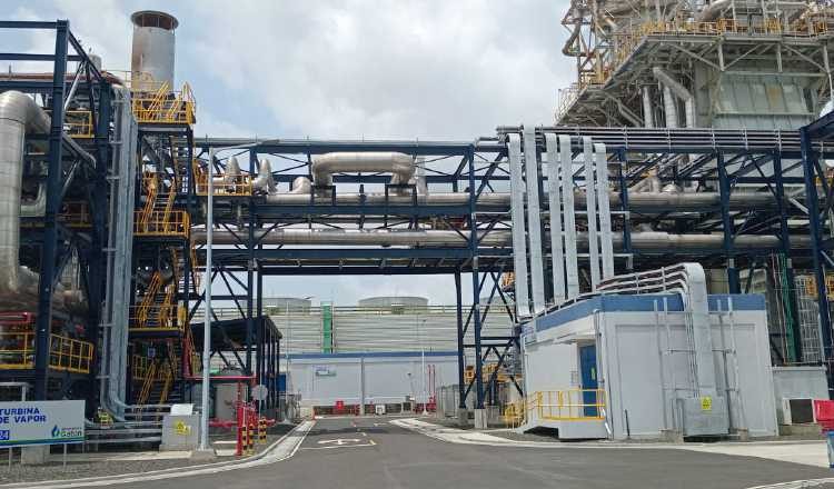 Generadora Gatún produce energía a través de gas natural. Es la más grande de Centroamérica, con una capacidad instalada de 670 MW. Archivo