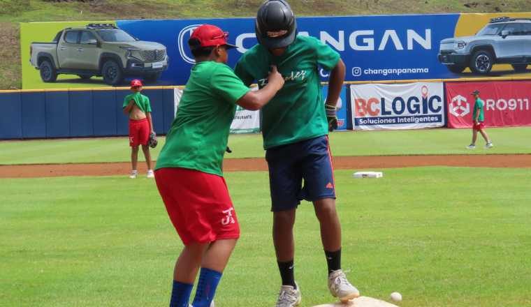 Federales entrena en el estadio Rod Carew. Foto: Cortesía