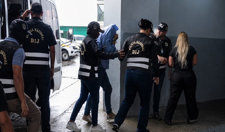 Con esta decisión, permanecen en detención provisional Vielka Sáez, Juan Omar Palacios, Margie Caballero, Juana Chong y Karina Suárez. Cortesía 