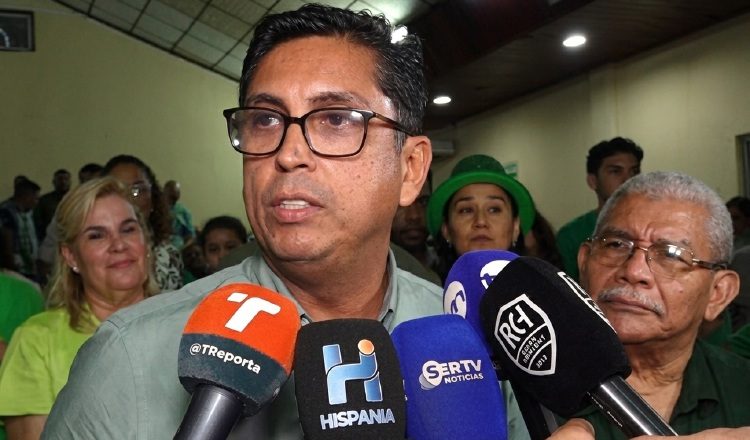 Nuevo rector de la Unachi, Absel Navarro genera altas expectativas. Redes Sociales