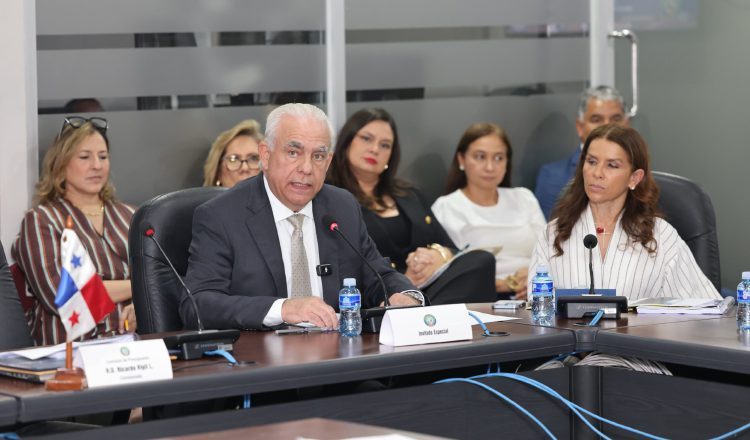 El ministro de Desarrollo Agropecuario sustentó el presupuesto de la cartera para el próximo año. Cortesía