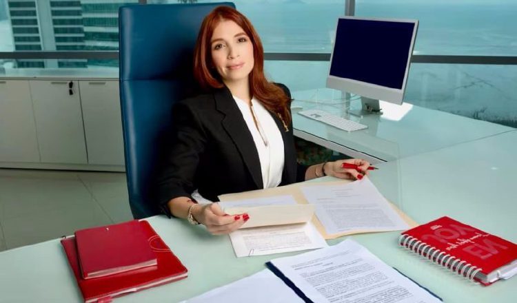 Odila Castillo, exfuncionaria de la Contraloría, es investigada por un supuesto delito contra la administración pública.  Cortesía 