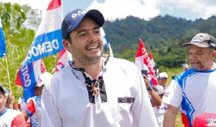 Carrizo, a su salida del SPA en Plaza Ágora, reiteró su inocencia.  Archivo