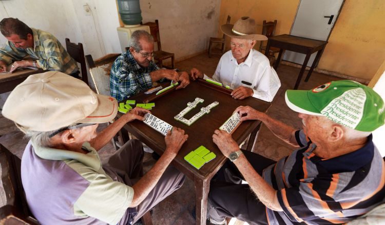 Los jubilados están dispuestos a dialogar para llegar a acuerdos.  Pexels