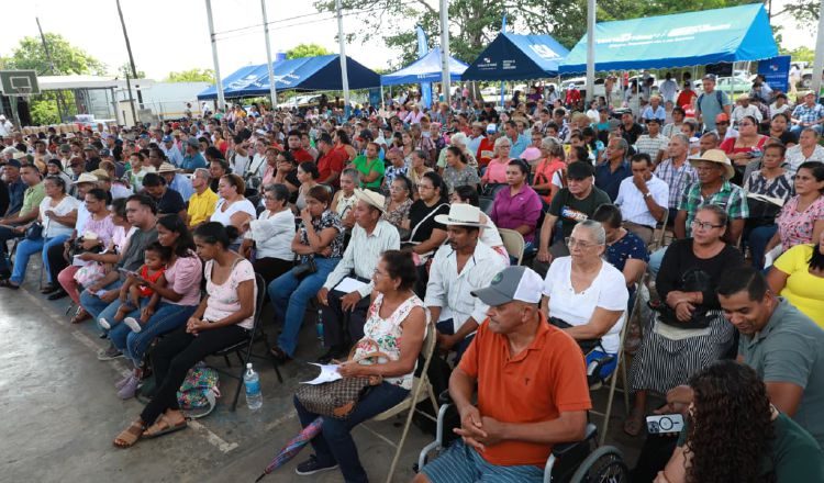 La institución levanta un expediente de la situación de cada familia para darle seguimiento a través de los trabajadores sociales.  CORTESÍA 