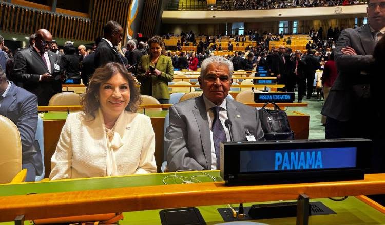 Maricel Cohen de Mulino y José Raúl Mulino en el inicio de la Asamblea General de la ONU. Cortesía