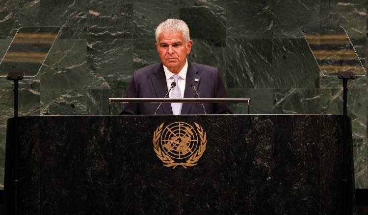 El presidente José Raúl Mulino también se refirió en su ponencia al Tratado de Neutralidad Permanente del Canal de Panamá y al proyecto del embalse en Río Indio.  CORTESÍA