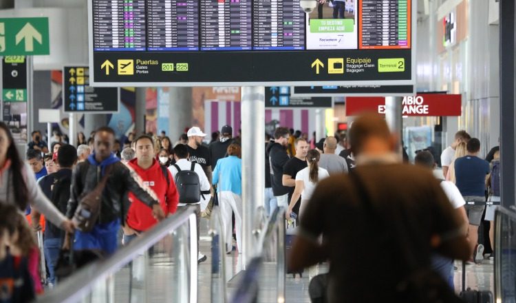El crecimiento de viajeros está acompañado por una expansión de las operaciones aéreas.  CORTESÍA