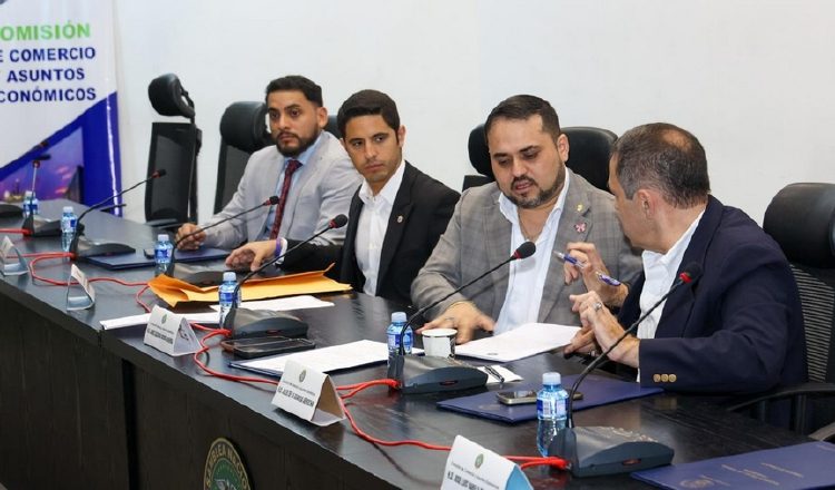 La discusión de las propuestas presentadas es lo que se tiene para este martes, fecha en la que el proyecto podría ser aprobado.  Cortesía