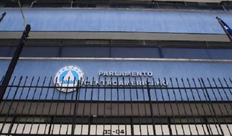 El Parlamento conserva sus competencias respecto a los estados que continúan vinculados.  Foto: Archivo