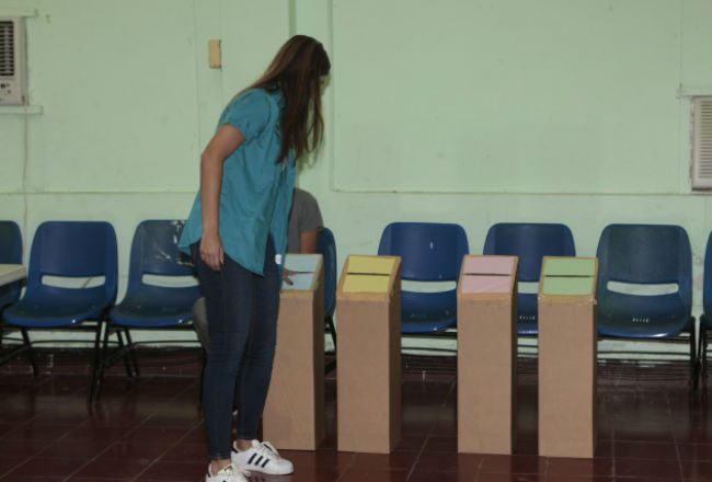 La jornada de votación se inicia a las 7 de la mañana hasta las 4 de la tarde.