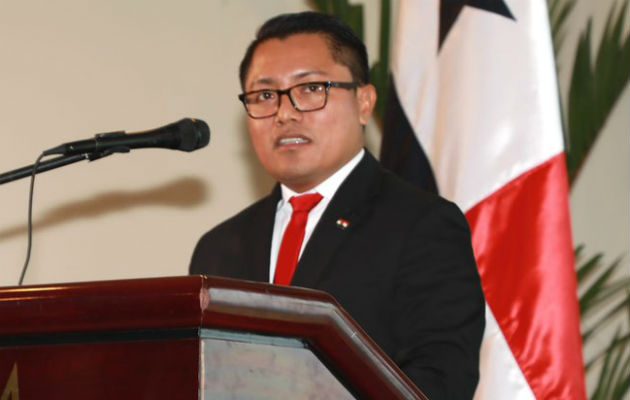 Arquesio Arias es diputado del Partido Revolucionario Democrático (PRD).