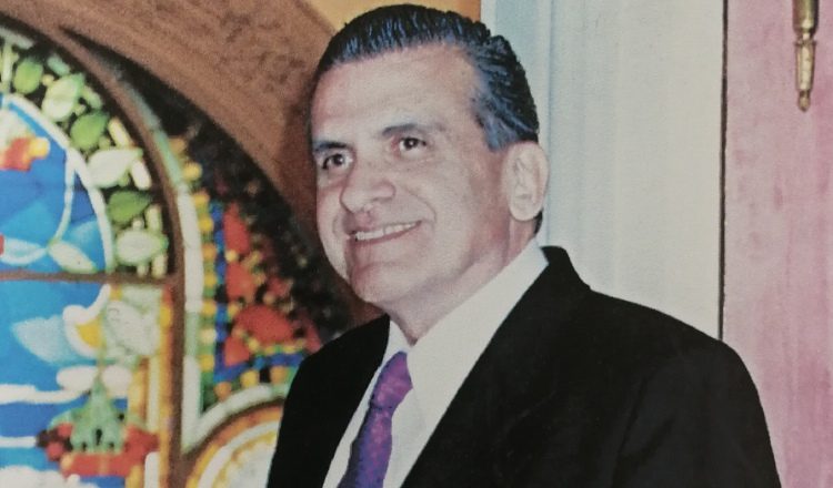 Sebastián Sucre. Arquitecto y escritor panameño. Acaba de reeditar su libro "Puertas y ventanas del barrio de San Felipe" y está trabajando en otras cuatro obras. Foto: Cortesía.