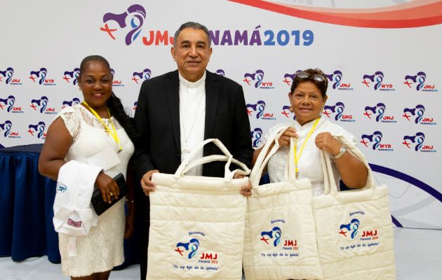 Los artesanos y sus asistentes cumplieron con un proceso de convocatoria