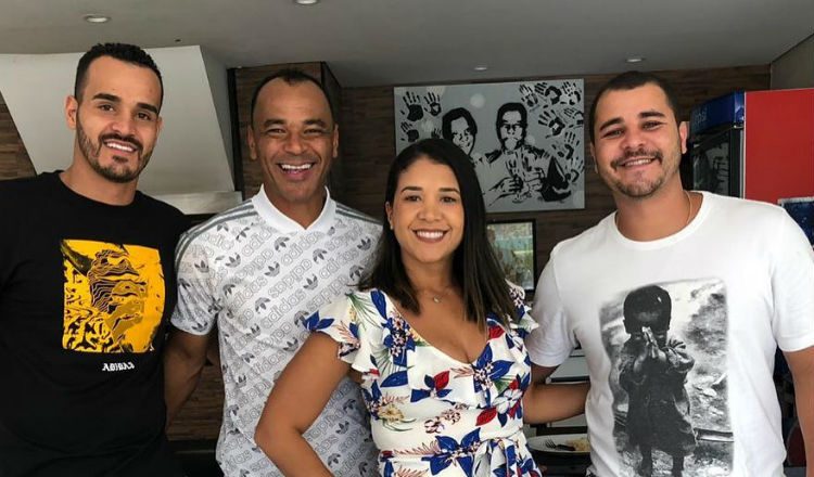 Cafú en una foto en familia y su hijo Danilo Feliciano (derecha). Foto @Cafu2