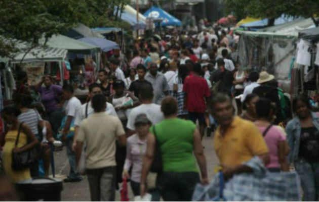 "Hay que tener una política para motivar a las personas a que se inscriban", expresa el economista Felipe Argote. Foto/Archivo