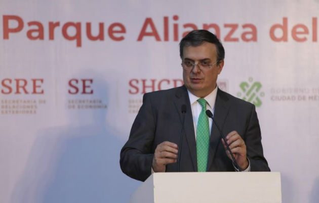 El canciller mexicano confirmó así su llegada para encontrarse con miembros del Ejecutivo del presidente, Donald Trump