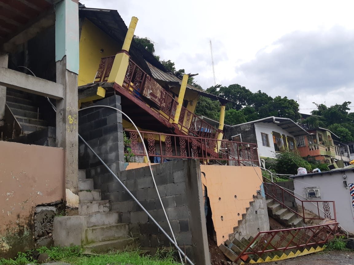 Cuatro personas afectadas tras colapso de una residencia en Los Andes. Foto: Redes sociales.