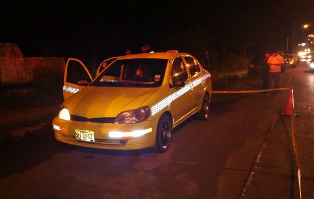 En la revisión del vehículo por parte de las autoridades se úbico parte de la evidencia por el robo en Chiriquí.