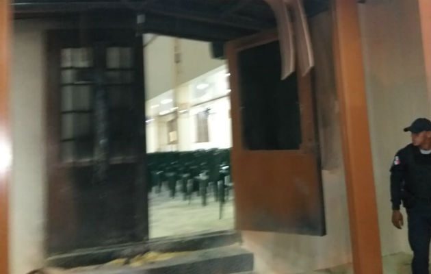 Pocos minutos antes de darse el incidente se había desarrollado una misa con la intensión de hacer un llamado a la paz.