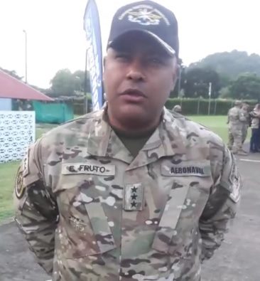 Comisionado del Servicio Nacional Aeronaval, Eric Fruto, explica los resultados de los operativos realizado el fin de semana tanto en el Atlántico como en el Caribe panameño. Foto/Facebook/Senan