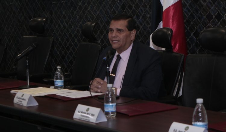 por "falta de cuórum" no se realizó la convocatoria, explicó el presidente de la comisión, Sergio Gálvez, quien adelantó que esta falta de interés se convierte en un mal presagio