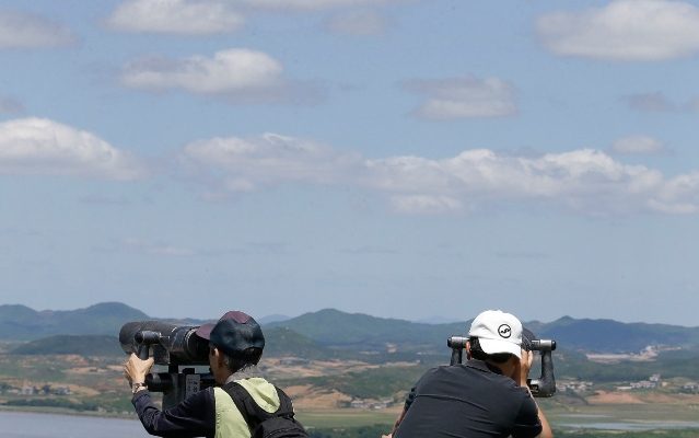 La organización, que no ha podido cotejar sobre el terreno la información por carecer de acceso a Corea del Norte, ha tardado cuatro años en elaborar el informe, para el cual ha entrevistado a 610 desertores norcoreanos. FOTO/AP