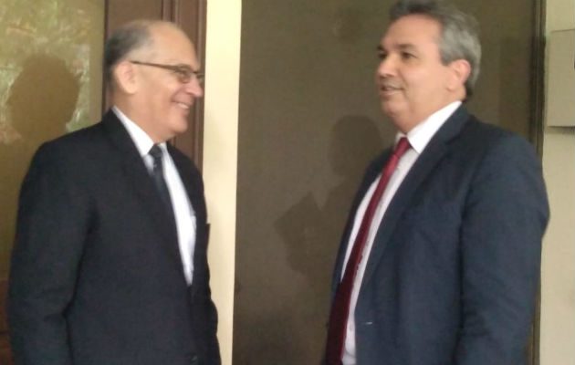 Rigoberto González, administrador de la Administración y el defensor del Pueblo Alfredo Castillero son parte del Pacto de Estado por la Justicia.