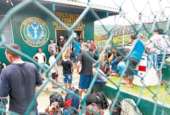 La visa de turismo puede ser solicitada en el consulado de Cuba en Panamá con los requisitos y procedimientos que establece la norma.