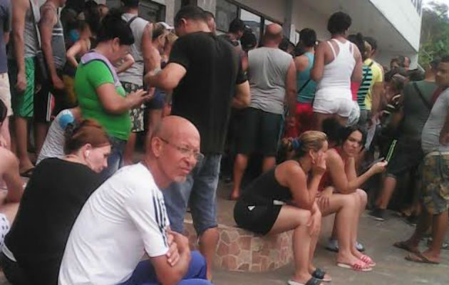 Cubanos en Paso Camoas. Foto/ José Vásquez