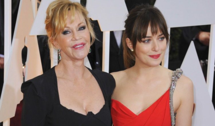 Melanie Griffith y su hija Dakota Johnson.  Foto: Web. 