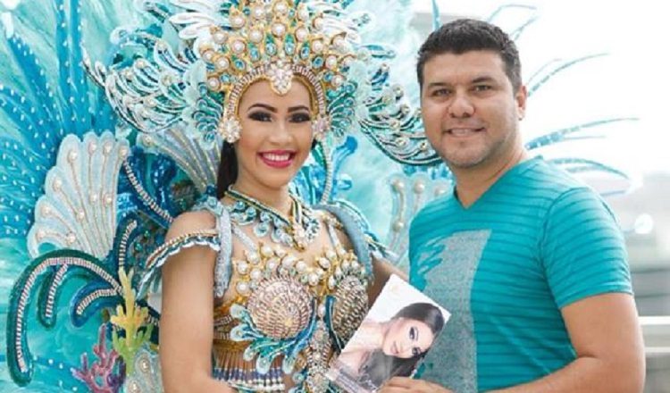 "En nuestro país ser artista no se ve como una profesión formal", así lo considera el istmeño Daniel Cortina, diseñador de fantasía y quien ha sido merecedor de 20 premios por sus trabajos.