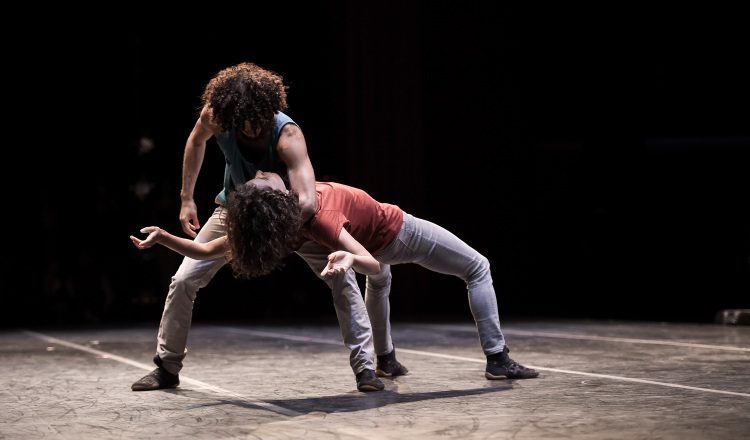 Forma parte del Festival de Danza Contemporánea (PRISMA).