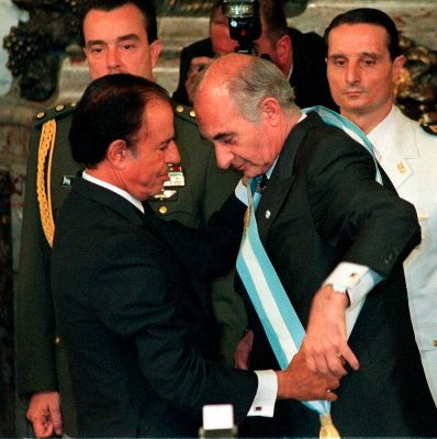 Fernando De la Rúa, de 81 años y que fue presidente entre 1999 y 2001, había sido hospitalizado "en estado muy delicado" en el instituto Fleni de la localidad bonaerense de Escobar, según allegados del político. FOTO/AP
