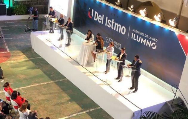 Laurentino Cortizo recibe críticas por ausentarse del debate presidencial en la UDI. Foto: Universidad del Istmo.