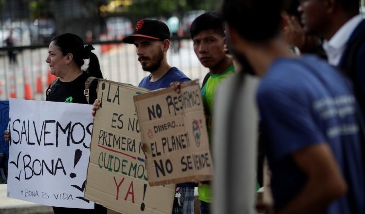 Se alega que la isla Boná es un área protegida.