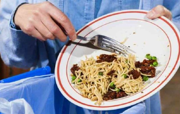 Desperdicio de comida. Millones de personas deben decir: 'Mea culpa'. Archivo.