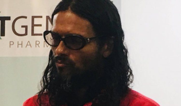 Anunció que actualmente está libre de cáncer.