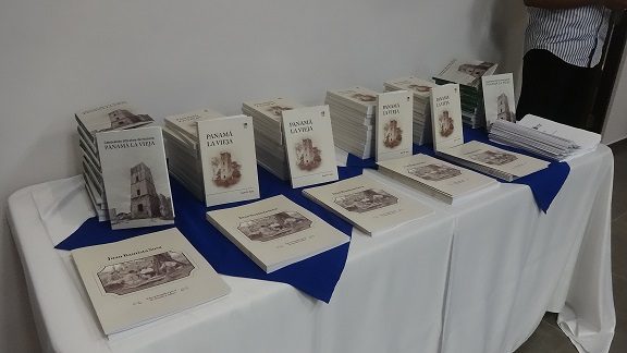 "Panamá La Vieja", de Juan B. Sosa. Esta tercera edición, conmemorativa, tiene el sello de Editorial Biblioteca Nacional. Foto: Rosalina Orocú Mojica